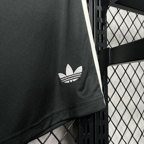 Manchester United Tercera Shorts 2024/2025