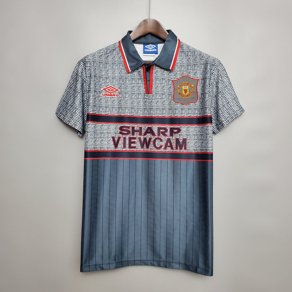 MANCHESTER UNITED I 95/96 HOMBRE (RETRO) - Vitrine Futebolística
