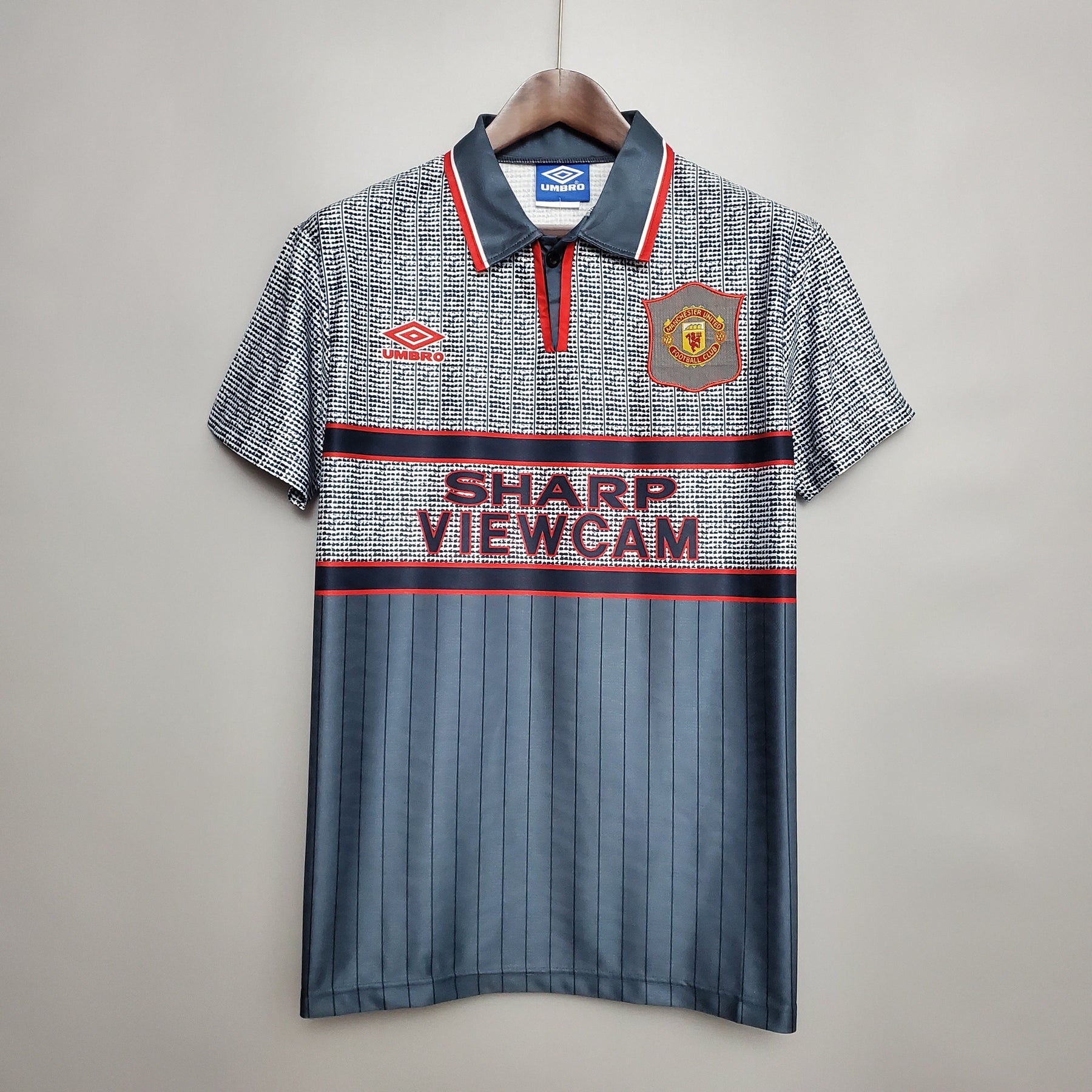 MANCHESTER UNITED I 95/96 HOMBRE (RETRO) - Vitrine Futebolística