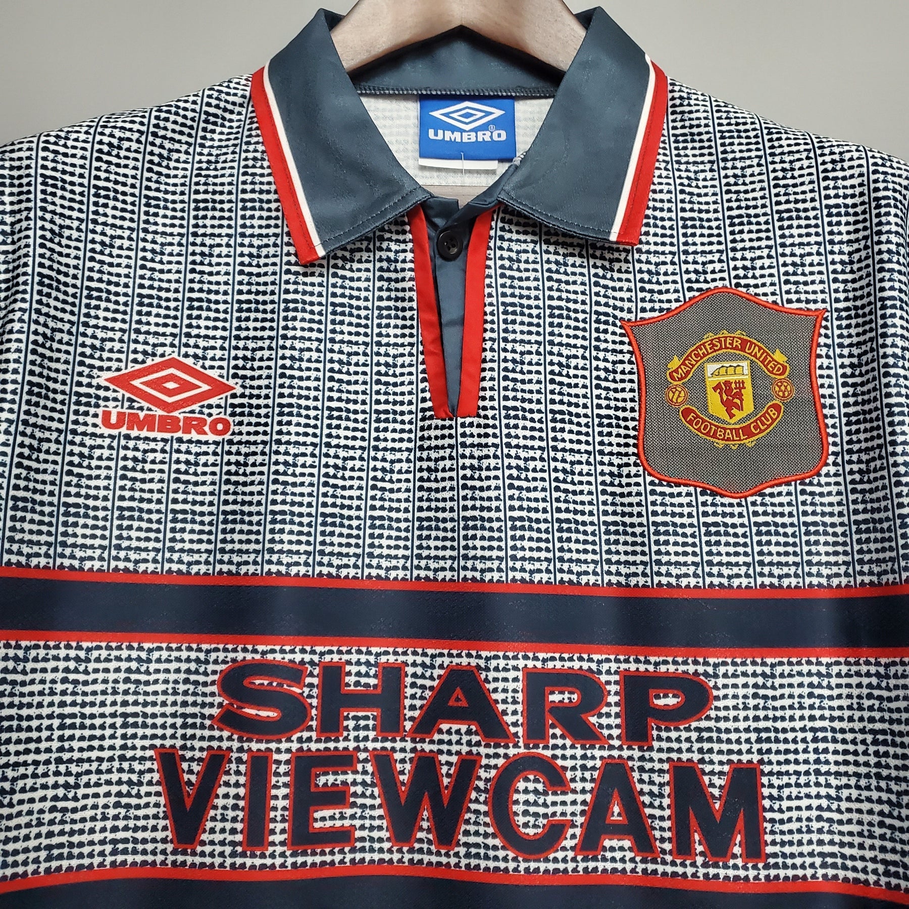 MANCHESTER UNITED I 95/96 HOMBRE (RETRO) - Vitrine Futebolística