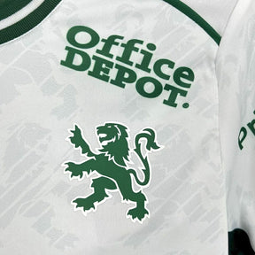 Niños Kit Club León Visita 2024/2025
