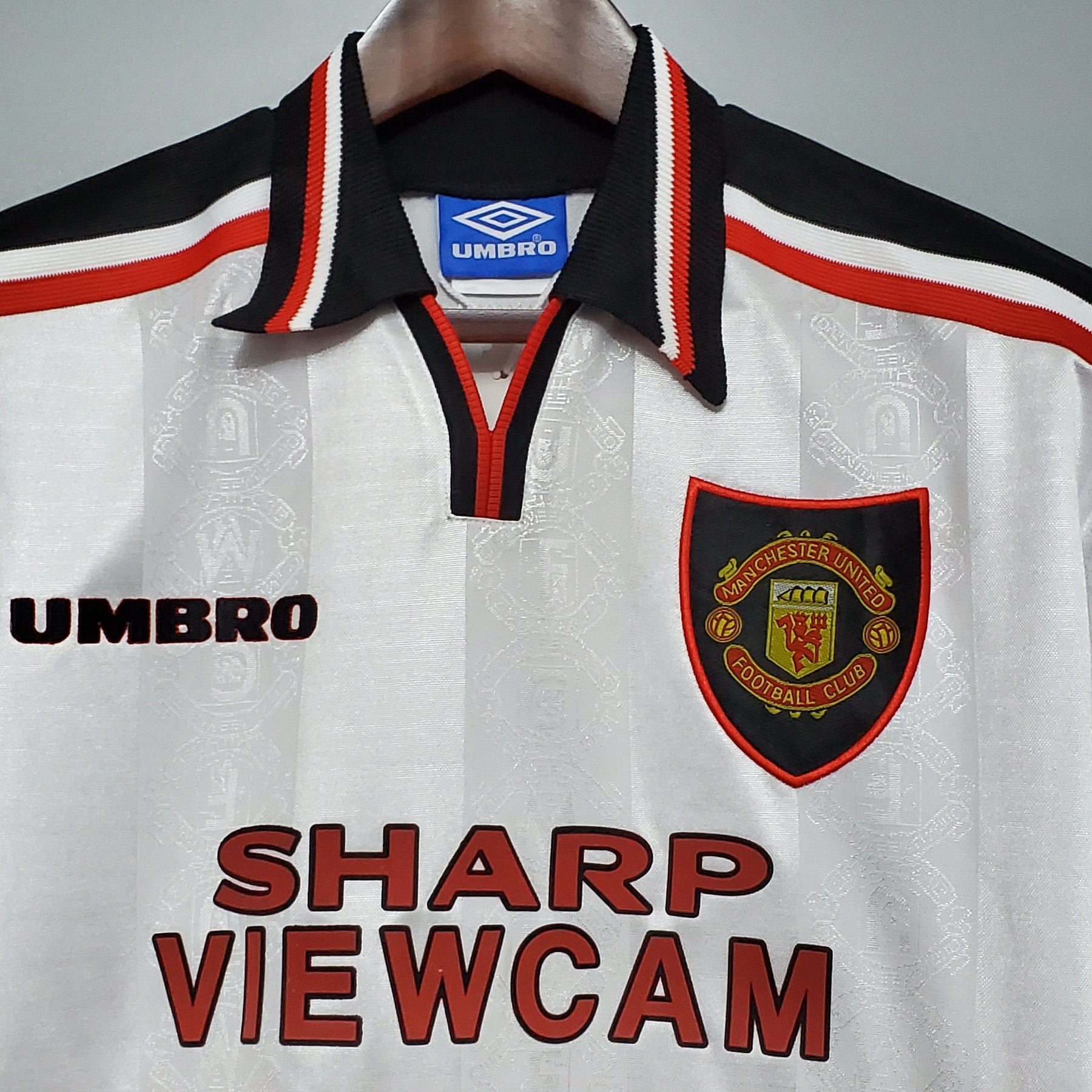MANCHESTER UNITED I 97/98 HOMBRE (RETRO) - Vitrine Futebolística