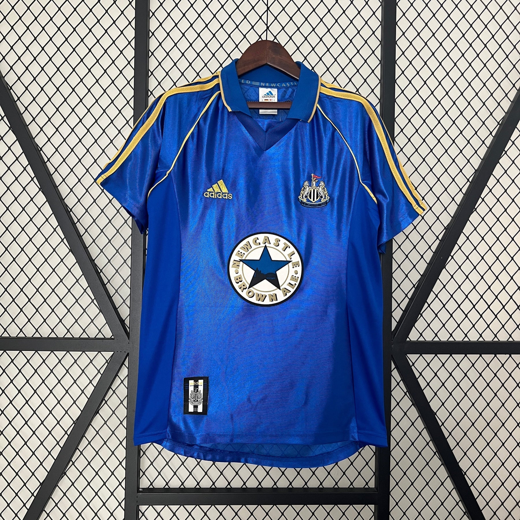 CAMISETA NEWCASTLE III 98/99 HOMBRE (RETRO) - Vitrine Futebolística