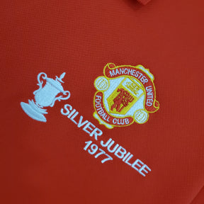 MANCHESTER UNITED I 1977 HOMBRE (RETRO) - Vitrine Futebolística