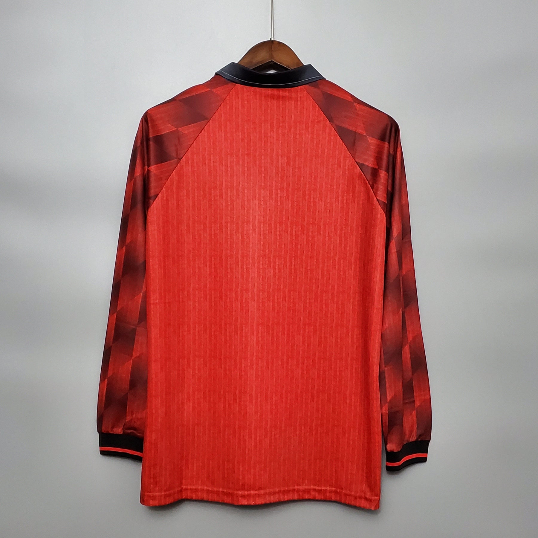 MANCHESTER UNITED I 1996 HOMBRE (RETRO) MANGA LARGA - Vitrine Futebolística