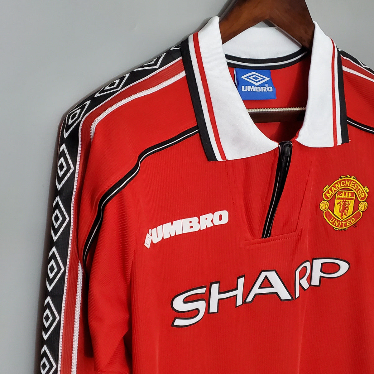 MANCHESTER UNITED I 98/99 HOMBRE (RETRO) MANGA LARGA - Vitrine Futebolística