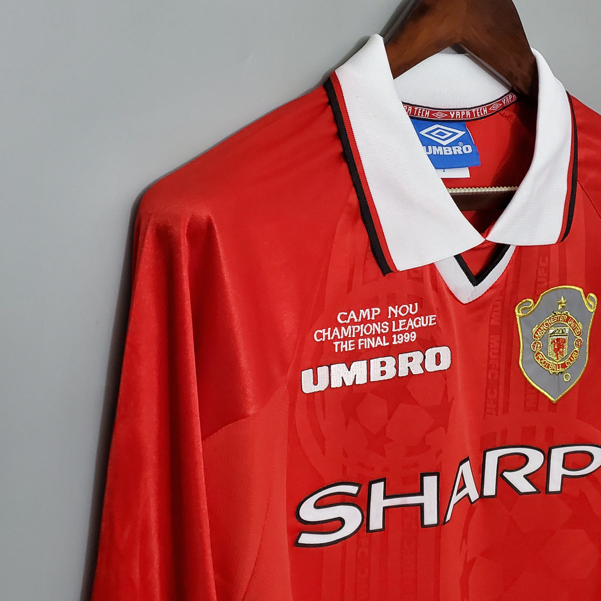 MANCHESTER UNITED I 99/00 HOMBRE (RETRO) MANGA LARGA - Vitrine Futebolística