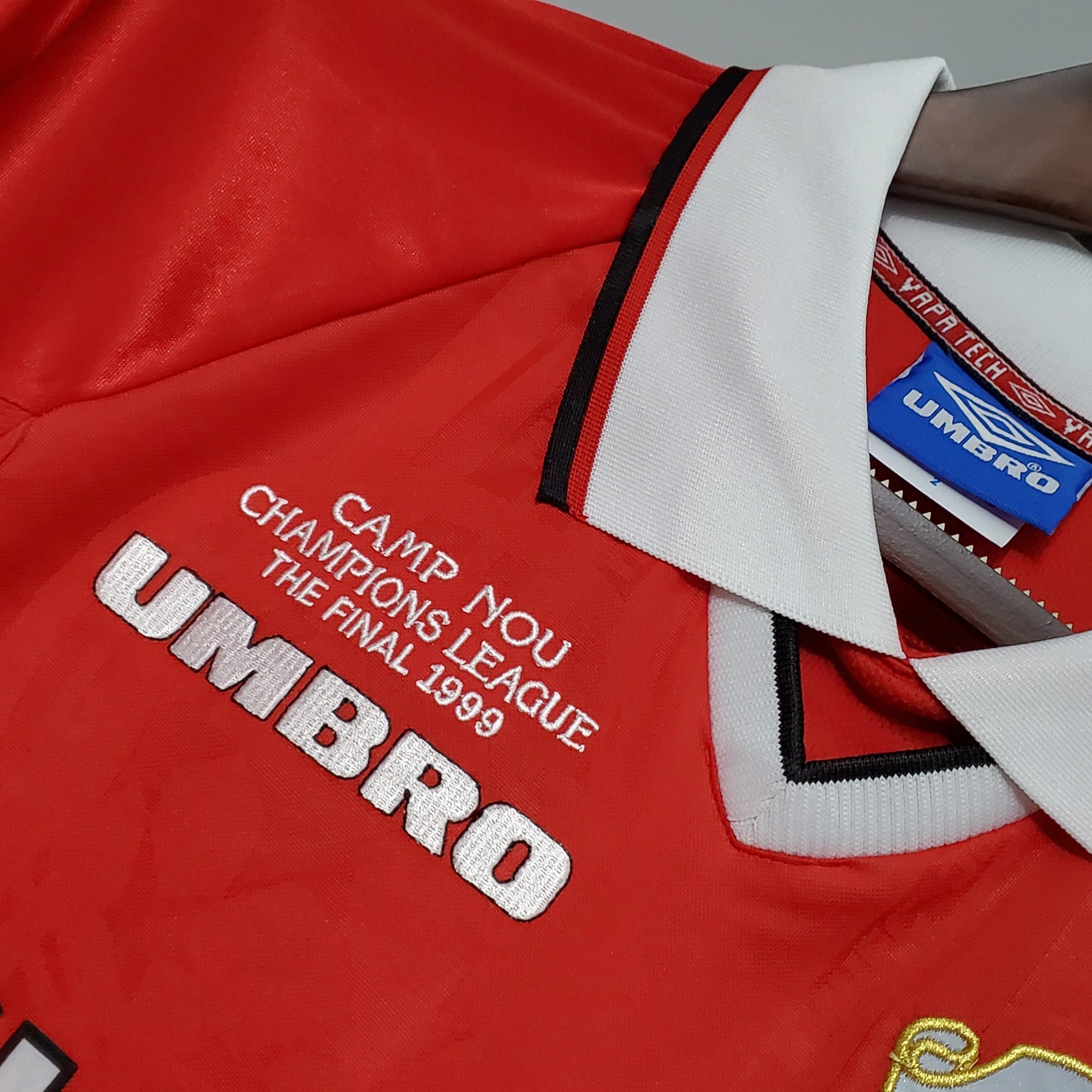MANCHESTER UNITED I 99/00 HOMBRE (RETRO) MANGA LARGA - Vitrine Futebolística