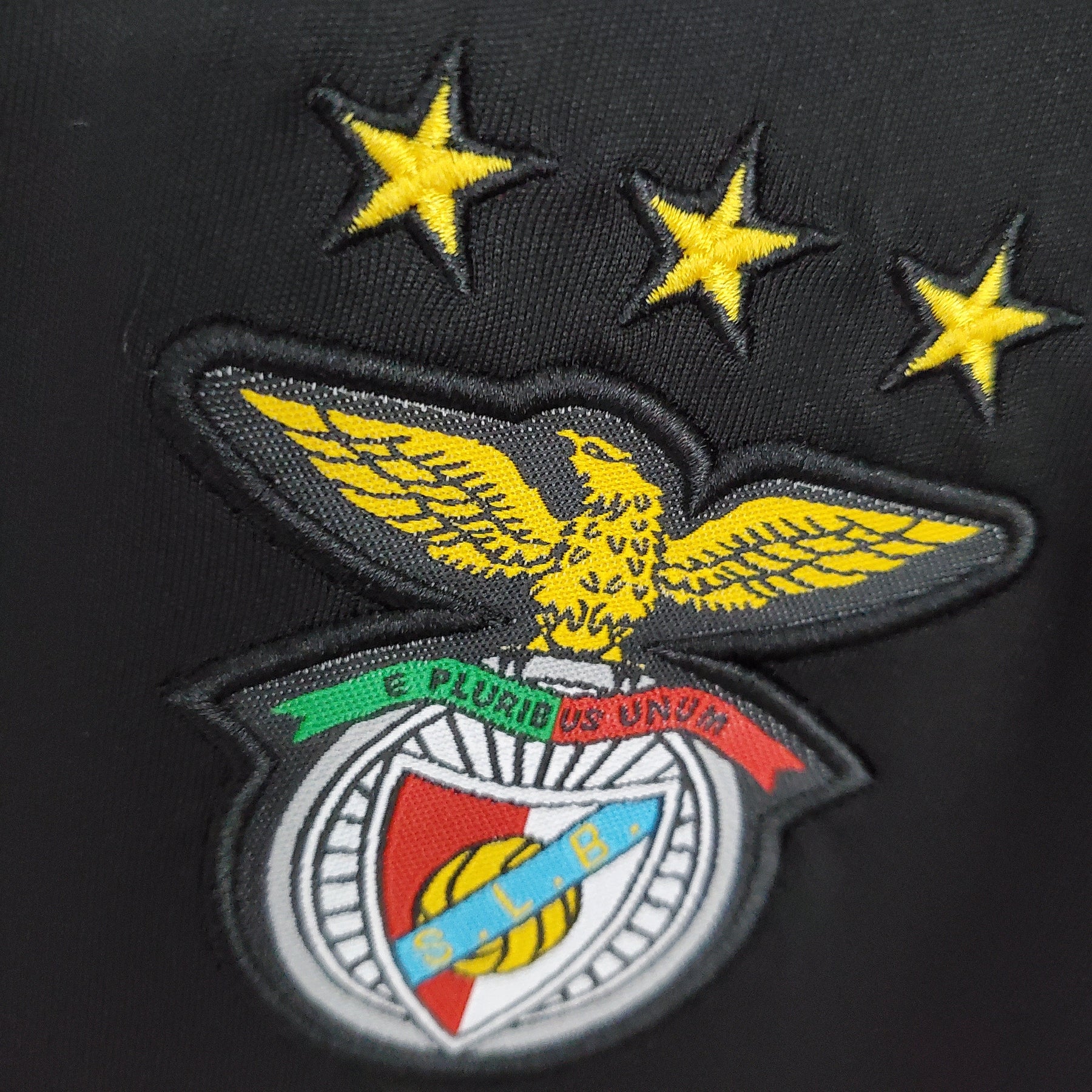 BENFICA III 09/10 HOMBRE (RETRO) - Vitrine Futebolística