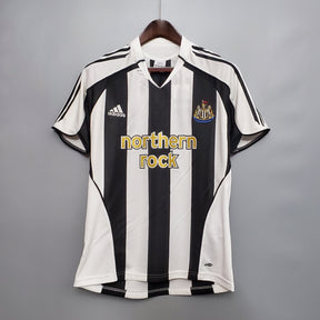 NEWCASTLE l 05/06 HOMBRE (RETRO) - Vitrine Futebolística