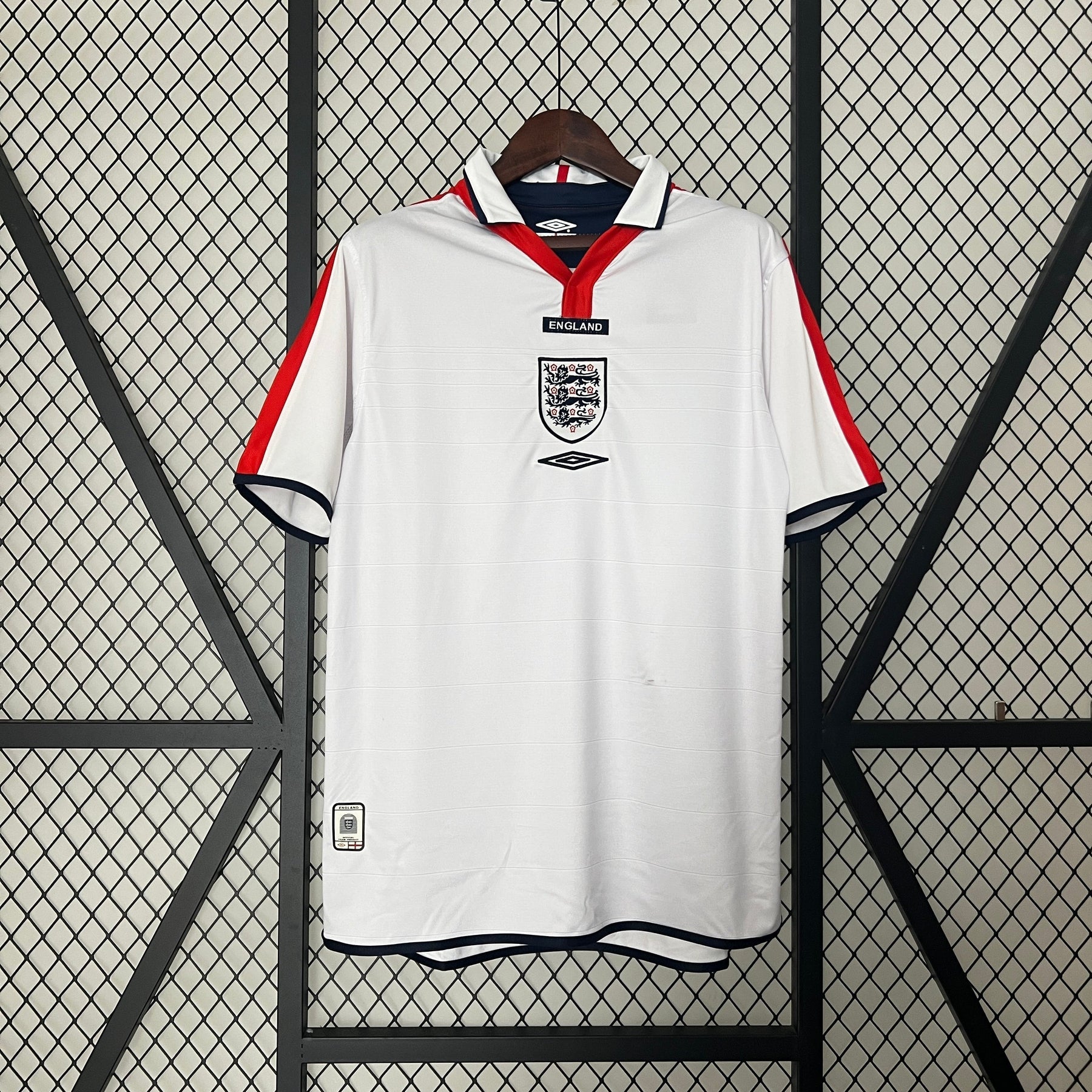 CAMISETA INGLATERRA I 2004 HOMBRE (RETRO) - Vitrine Futebolística