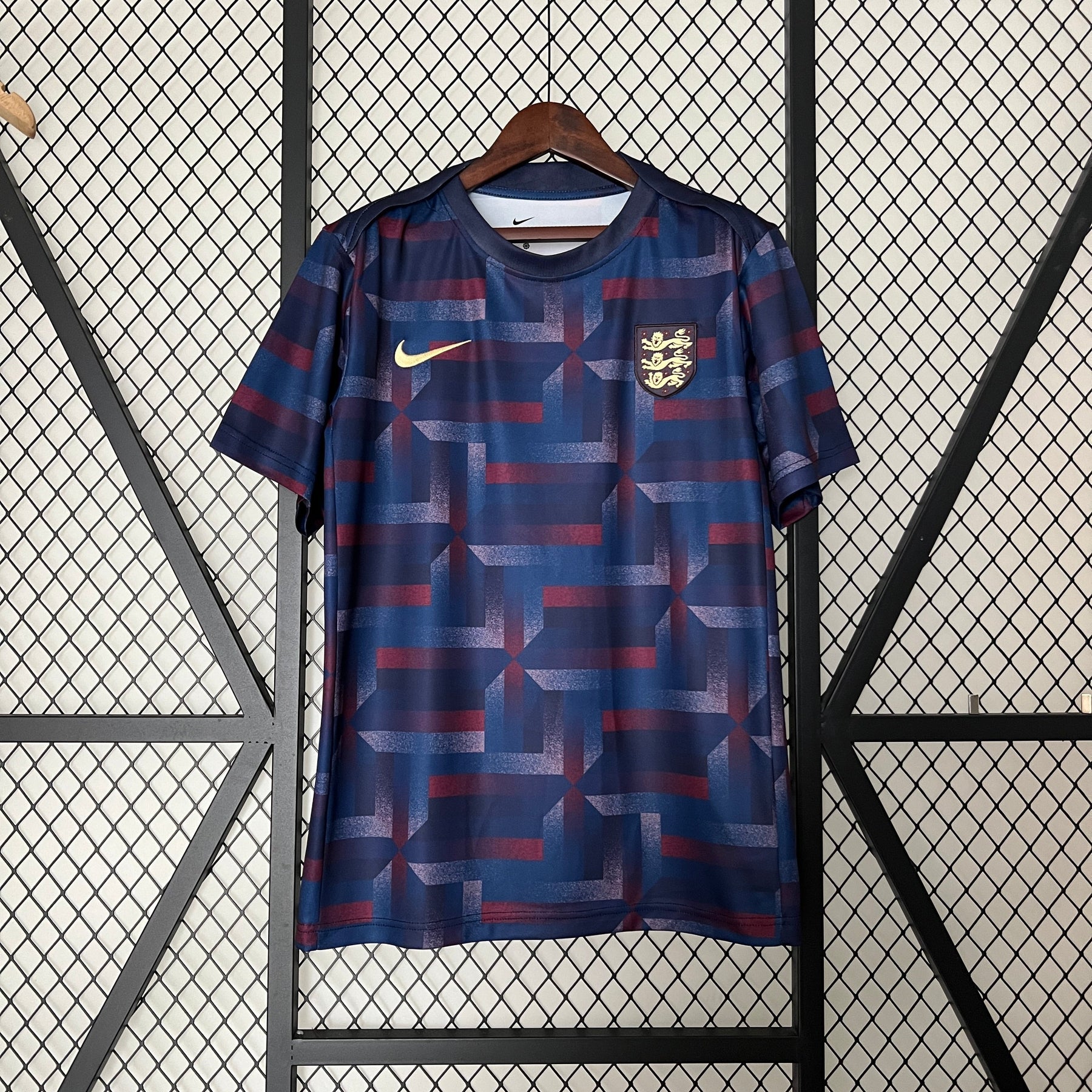 CAMISETA INGLATERRA ENTRENAMIENTO I 2024 HOMBRE - Vitrine Futebolística