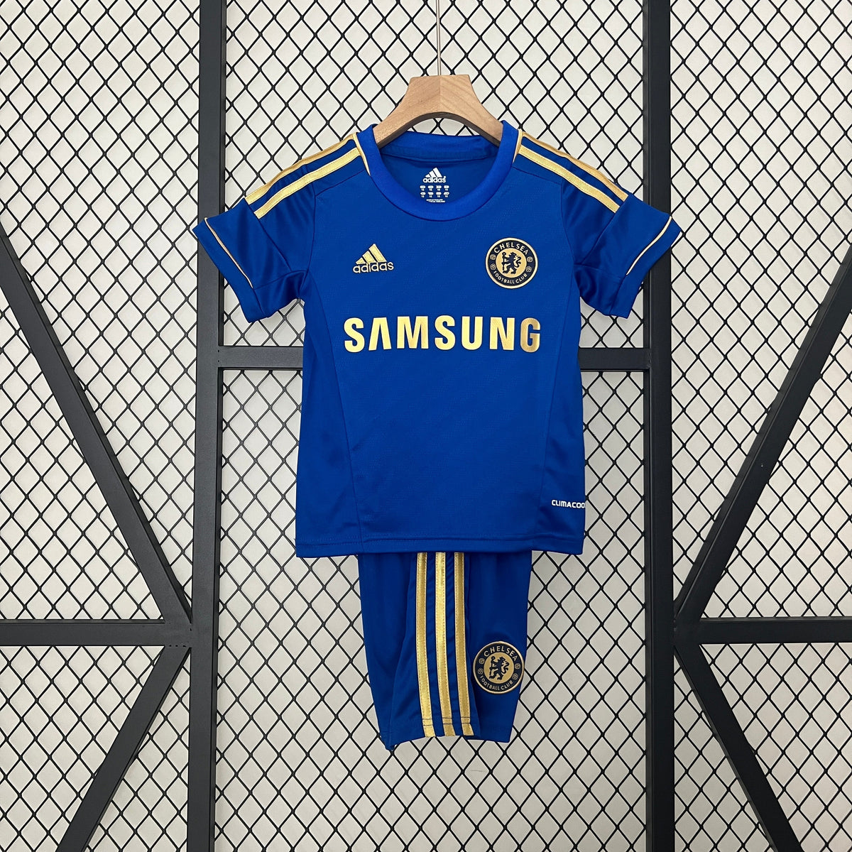 CAMISETA CHELSEA I 12/13 CONJUNTO INFANTIL (RETRO) - Vitrine Futebolística