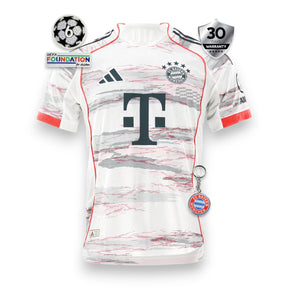 Bayern Munchen Away Jersey 2025/26 - Müller Special Edition