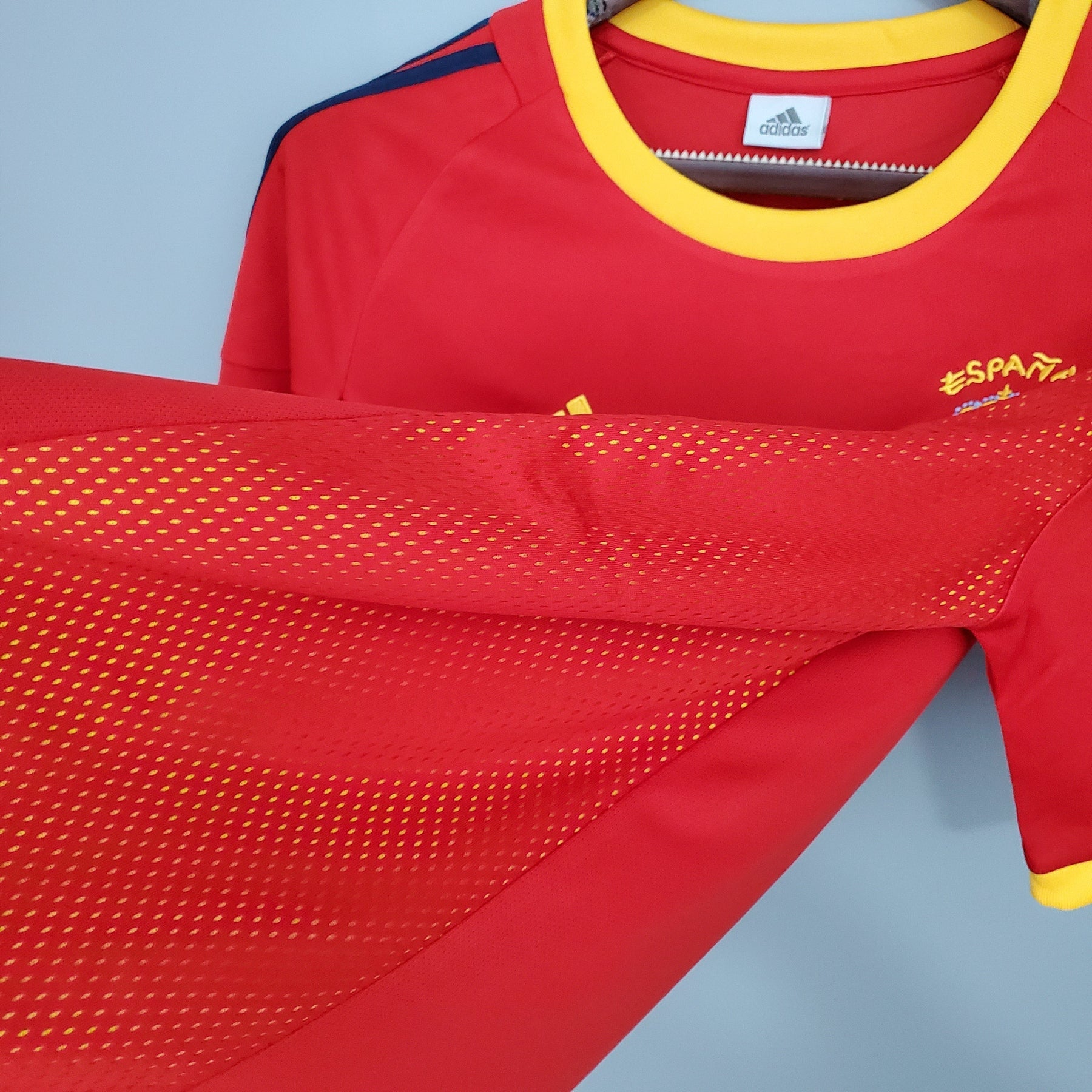 ESPAÑA l 2002 HOMBRE (RETRO) - Vitrine Futebolística