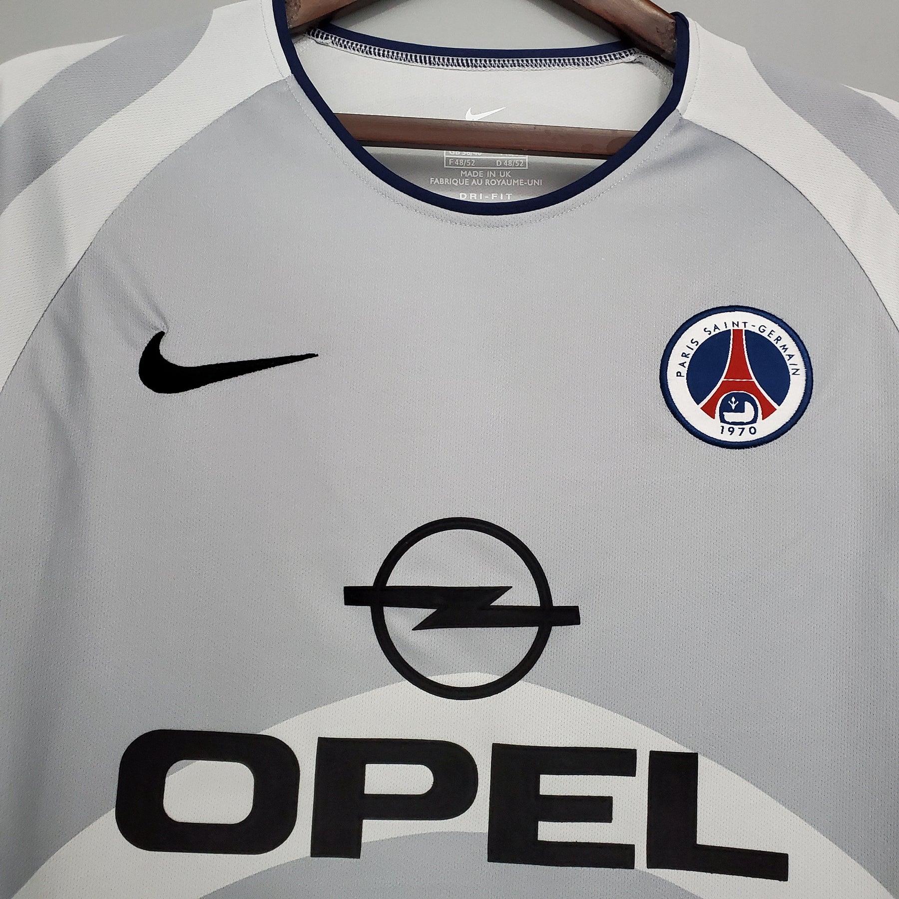 PSG III 01/02 HOMBRE (RETRO) - Vitrine Futebolística