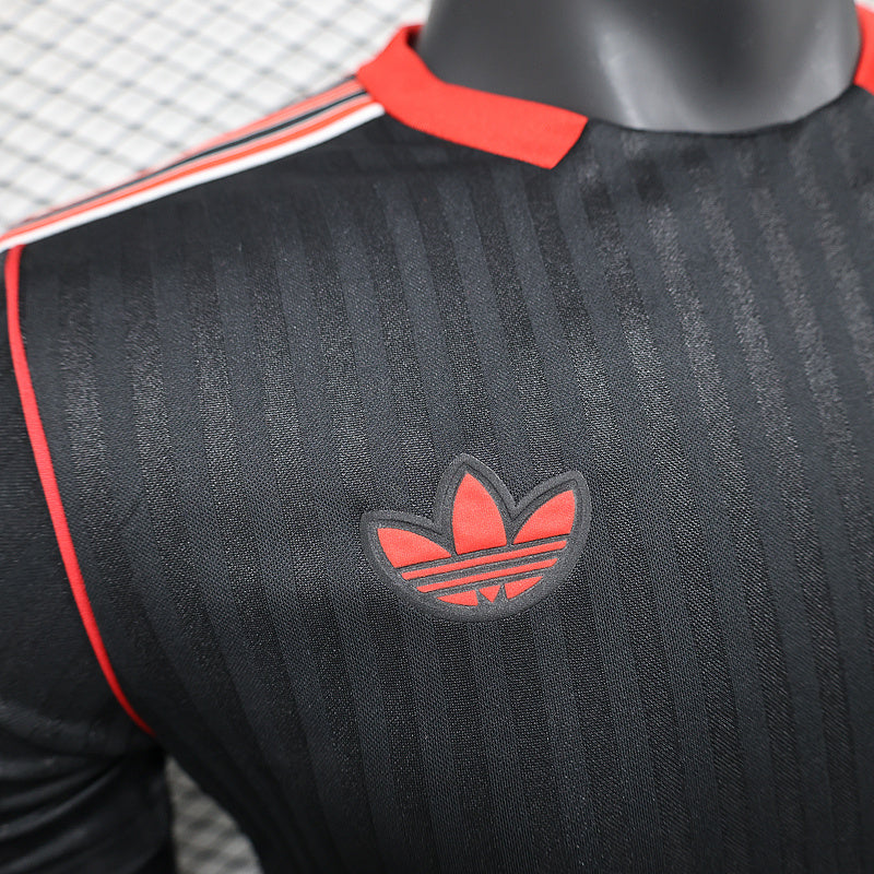 Manchester United Jugador Icon Black 2025