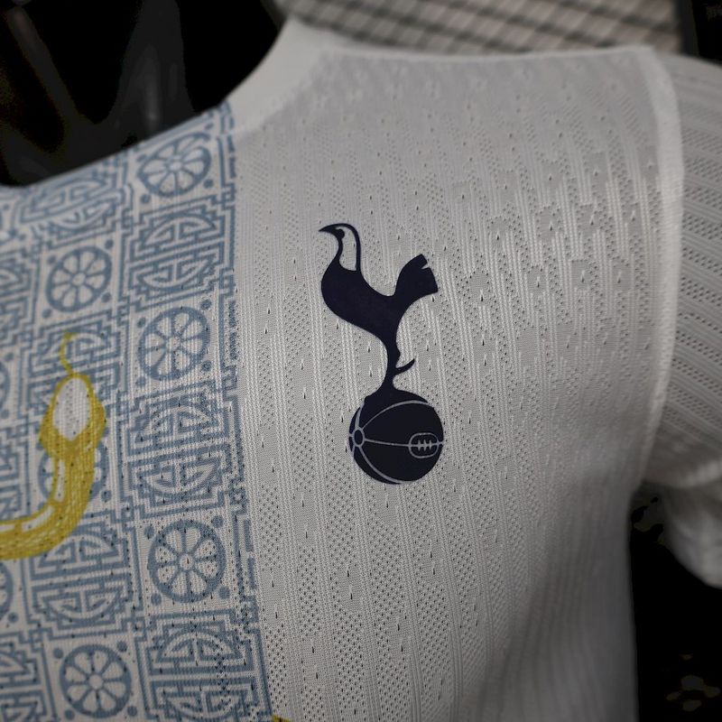 Tottenham Hotspur Jugador Camiseta 2025 - White Gold Snake