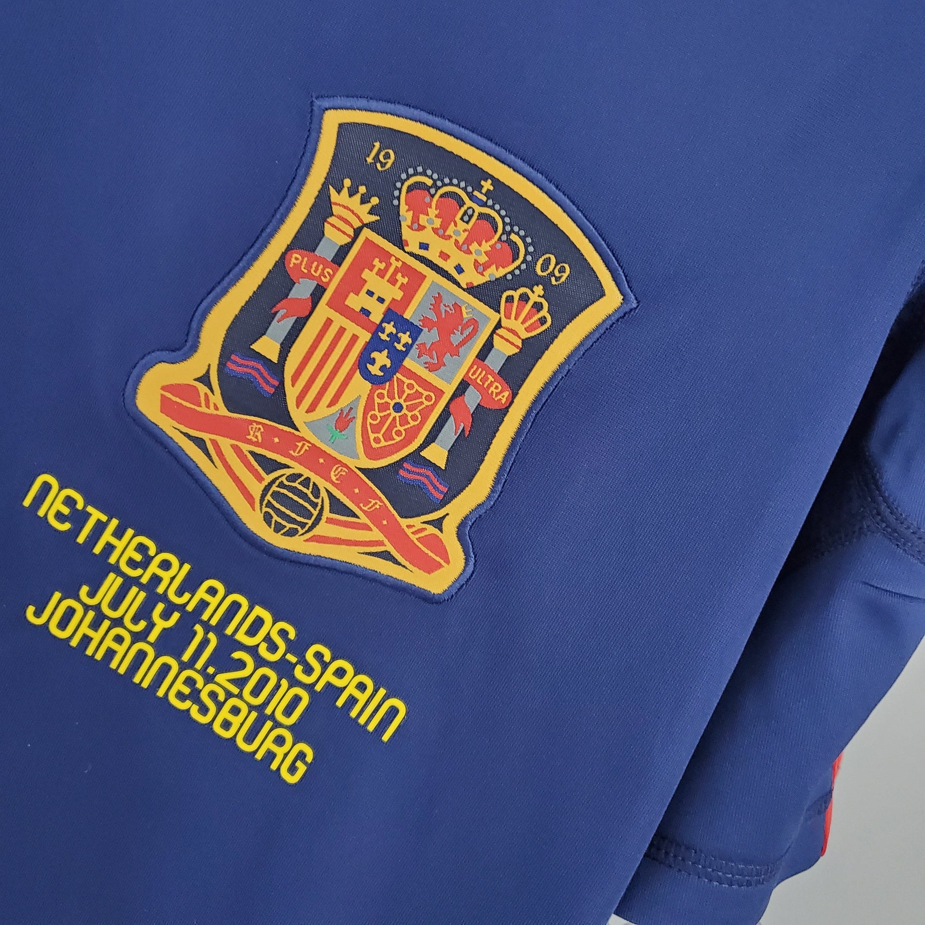 ESPAÑA MUNDIAL I 2010 HOMBRE (RETRO) MANGA LARGA - Vitrine Futebolística